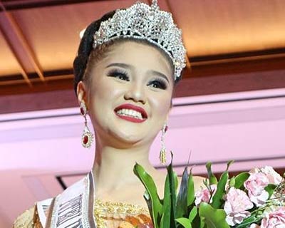Helvanda Herman crowned Puteri Indonesia Sumatera Selatan 2019 for Puteri Indonesia 2019