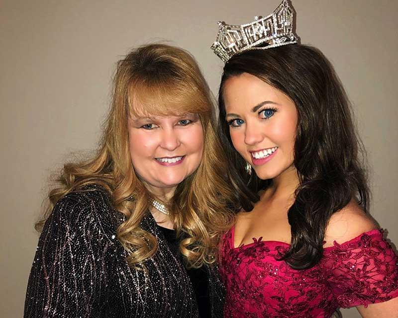 Cara Mund shares Leadership message at the Annual Bismarck-Mandan Chamber Dinner!