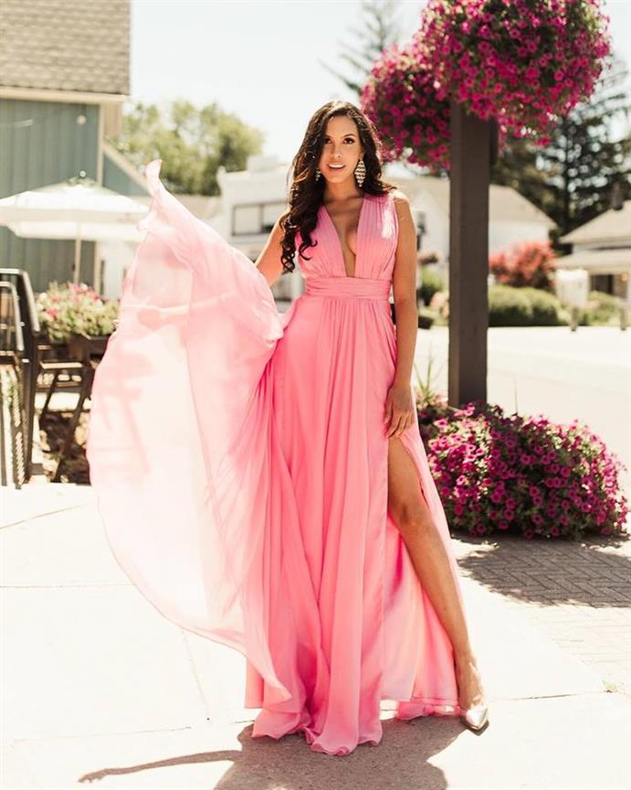 Meet Camila Gonzales: The Multi Talented Beauty of Miss Universe Canada 2018