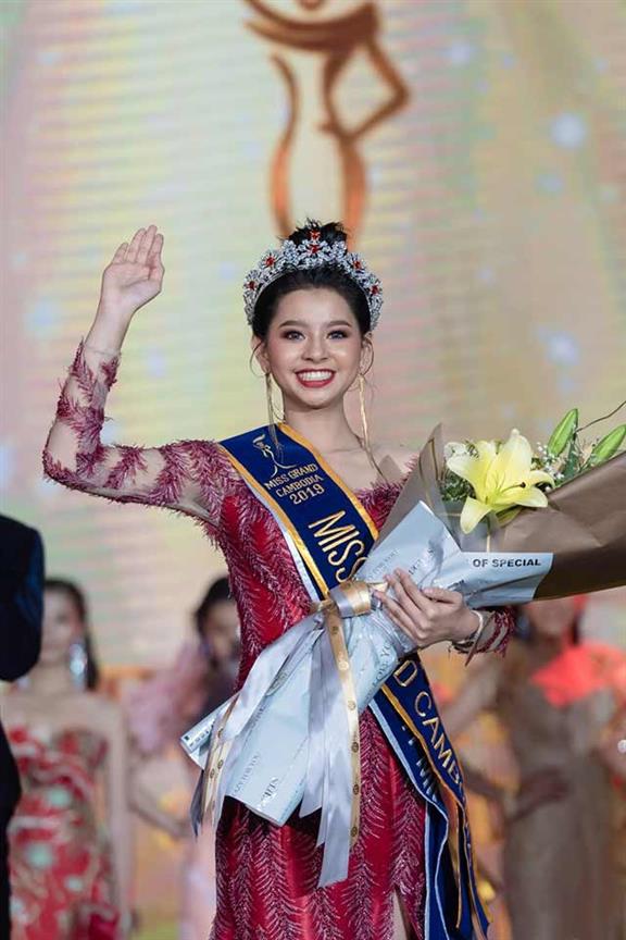 Det Sreyneat crowned Miss Grand Cambodia 2019