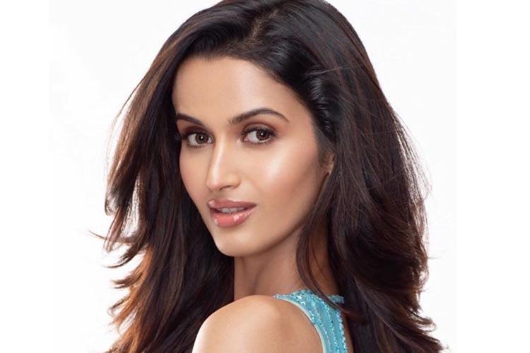 Miss Grand India 2019 Shivani Jadhav for Miss Grand International 2019