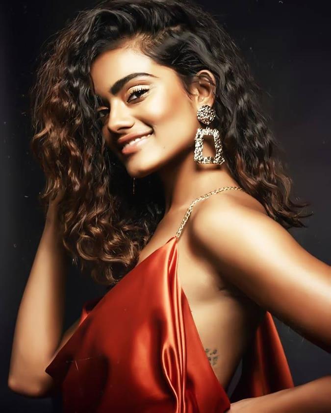2B2PJRA21Sdiva-Roshni.jpg