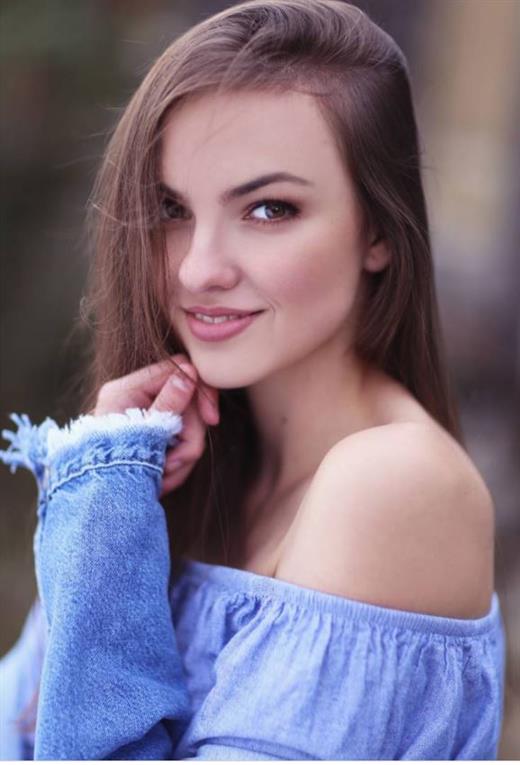 PYOAVFFKU3Katarina%20Molcanova.JPG